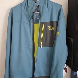 Mountain Hardwear Men's Teal and Charcoal Performance Jacket
